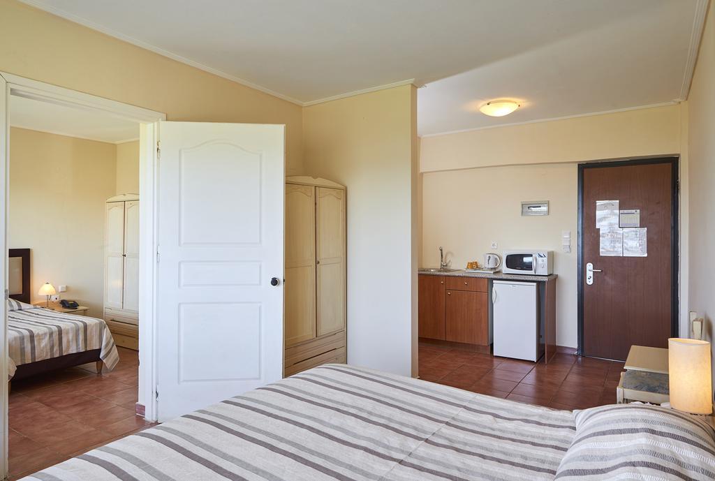 Nautica Bay Hotel Porto Cheli Buitenkant foto